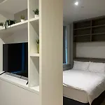 London Heathrow Airport Apartment Voyager House Terminal 12345 - Ev Electric And Parking Available!